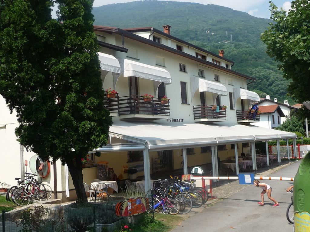 Camping Hotel Au Lac De Como Sorico Exterior foto